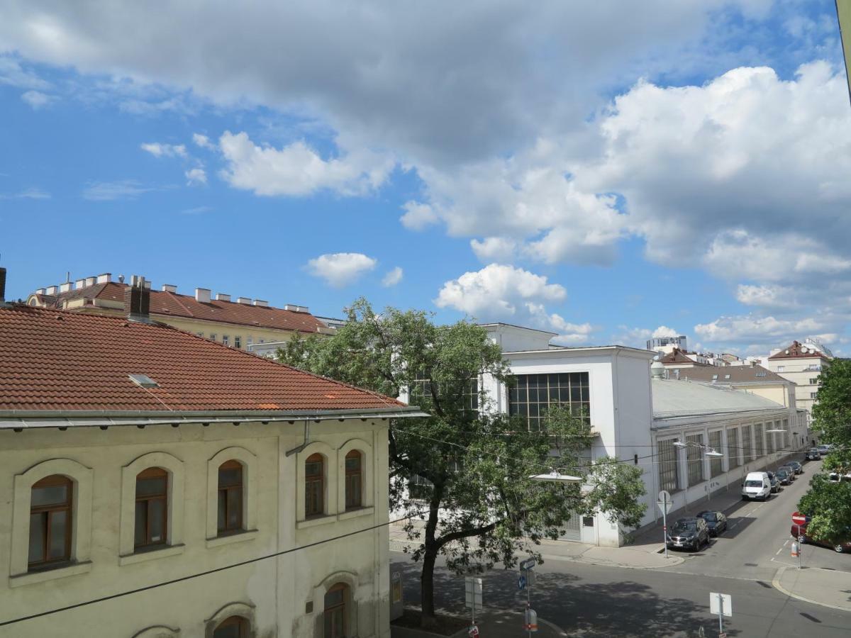 Small Luxury Kapitol Apartment Wien Exteriör bild