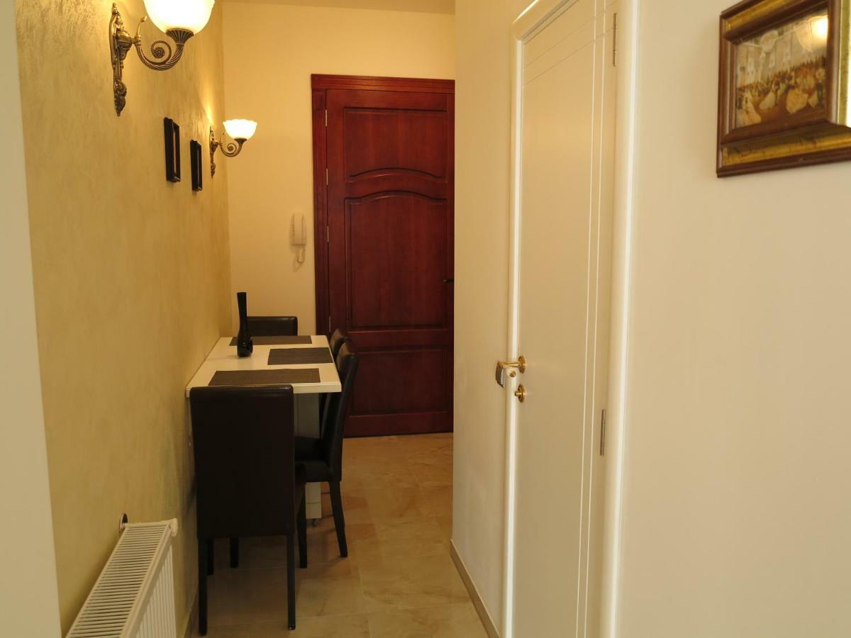Small Luxury Kapitol Apartment Wien Exteriör bild
